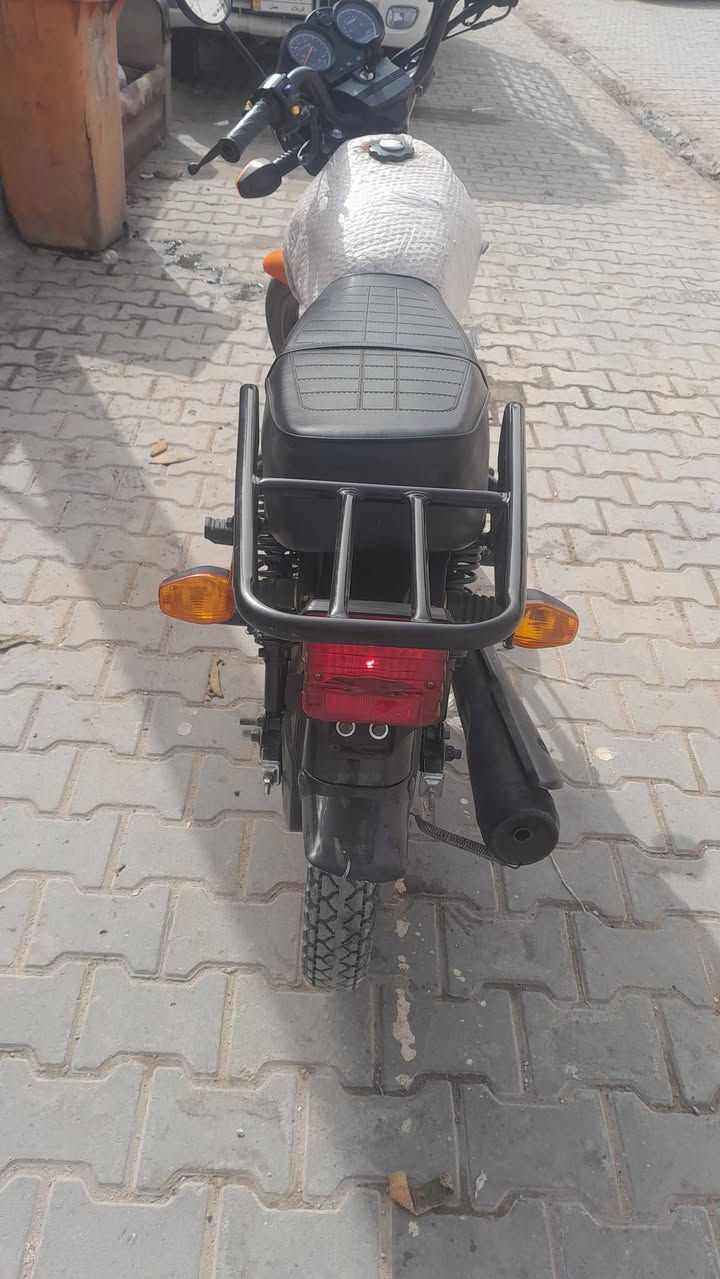 شاينك ٢٠٢٥ أوراق سكنر
٨٥٠ للبيع اتصال ***********
