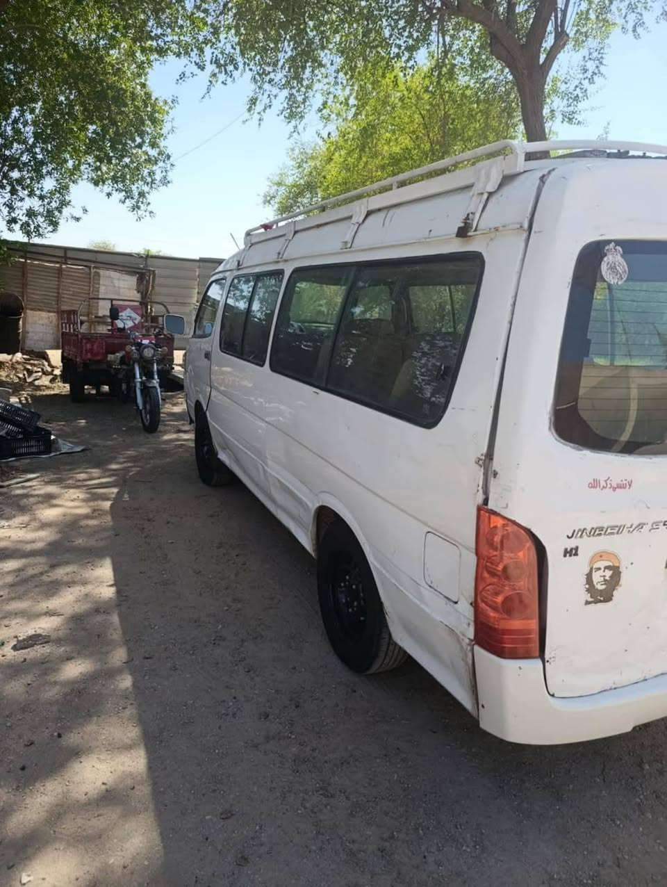 للبيع سياره جنبي اج وأن موديل ٢٠١٤بابل المكان دوشمه ومكينه وتخم تاير كله جديد ***********
