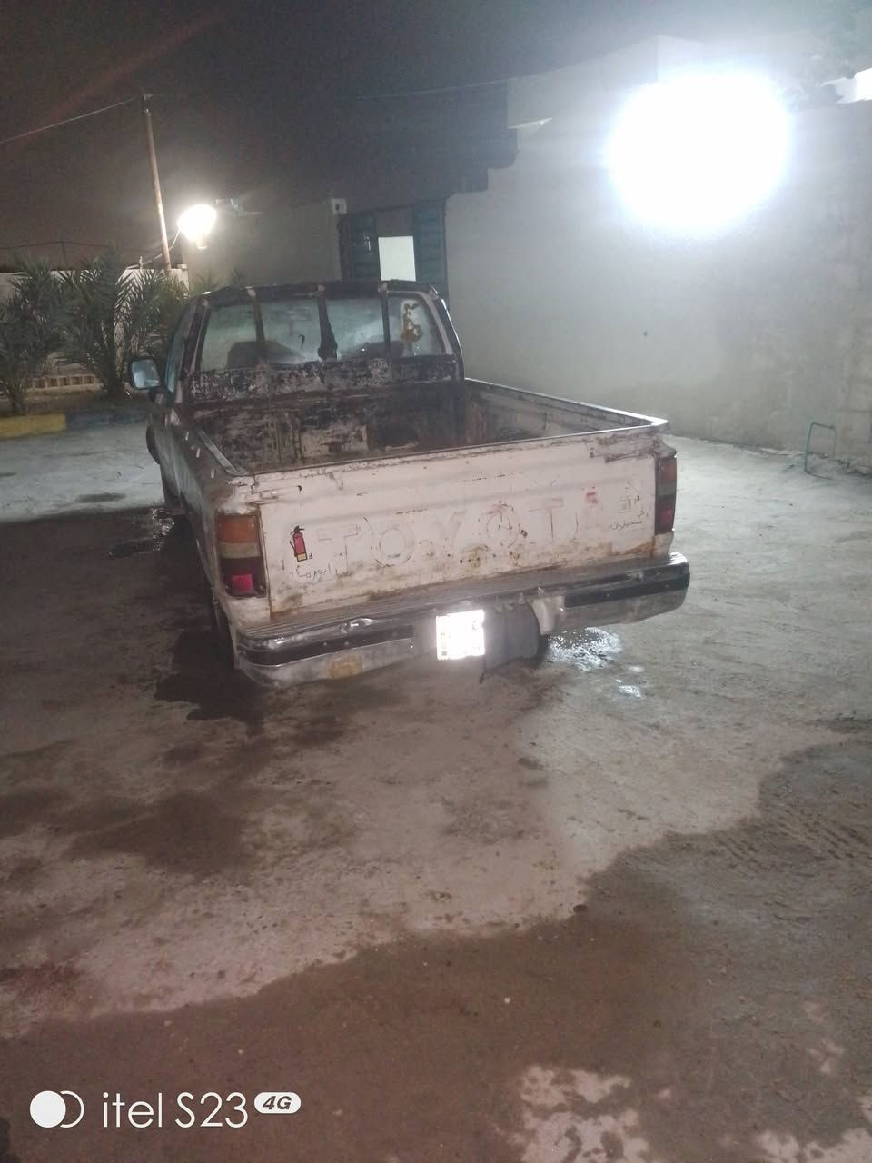 سلام عليكم سياره البيع موديل 1990 مكفول كير مكينه  تخم تاير سنويه تنتهي 2030 سياره بسمي رقم نكليزي سعر 35 وبيه مجال *********** مكان بصره
