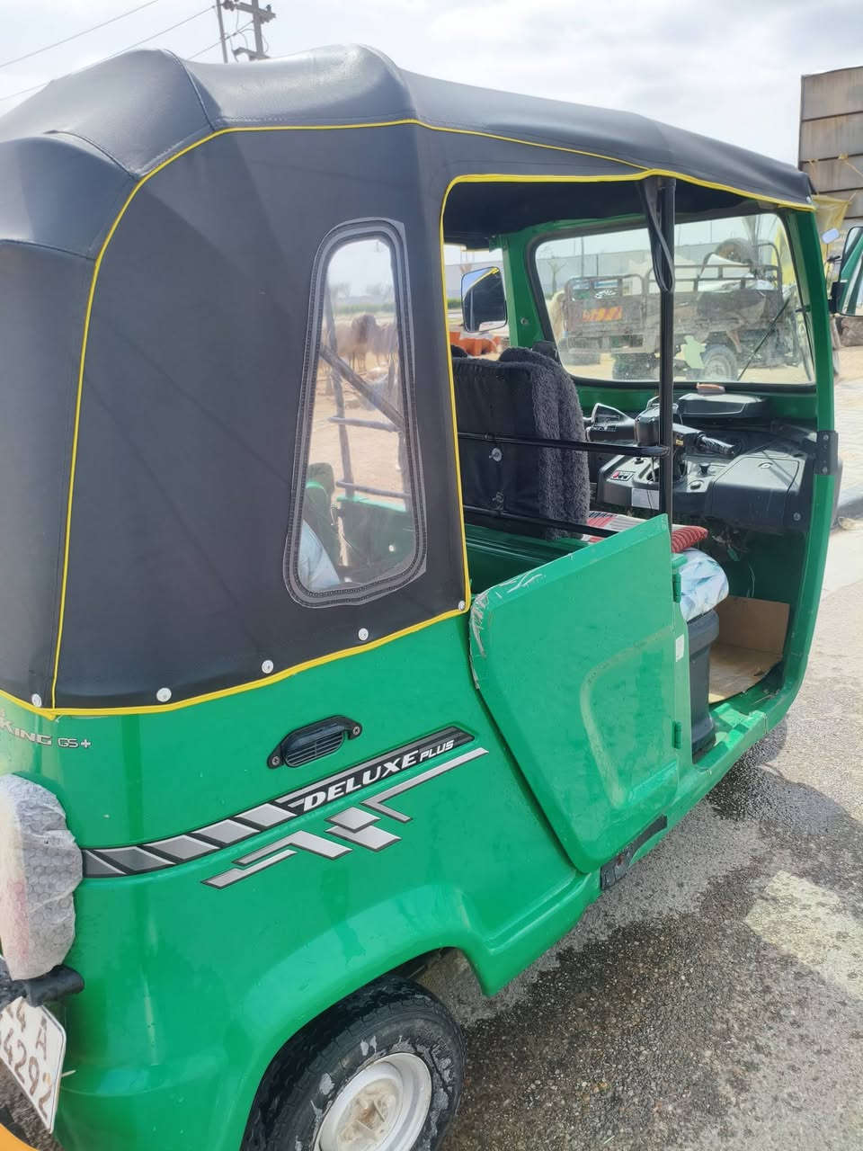 سلام عليكم تكتك للبيع موديل 2023طالعة بل 2025تكتك جديدة رقم وسنوية بسم لشريكة مكاني لبصرة ابو الخصيب ***********
