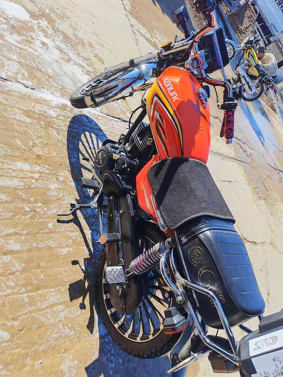 سلام عليكم للبيع رقم موديل 25 كفاله عامه محرك ميتين سعره مليونين أو ربع أو بيه مجال ***********
