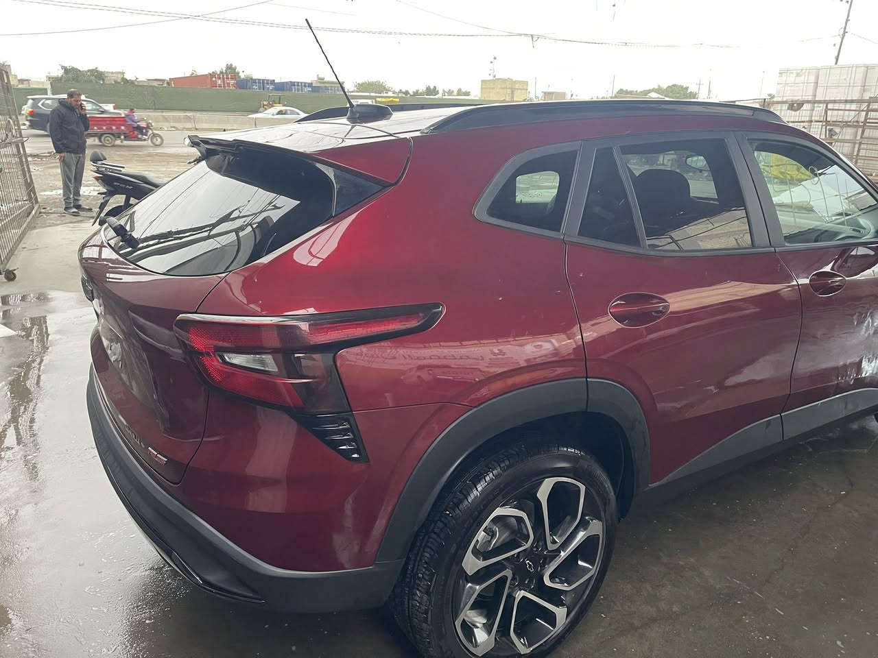 شوفر ليت تراكس موديل ٢٤ فول الفول  فئة 2RS فتحه بصمه شاشات كبيره شاشة عدادات كشنات جلد لونين شحن لاسلكي داتاشو رادار وبعد بيها هواي مواصفات اللون ماروني حادث جاملغ وبنيد وبارد بالباب عكس السايق السياره جديده ماشيه ٢٢ الف السعر ١٣٨ بدون رقم اخواتها معروضات باكثر بس مستعجل على البيع صور حادث موجوده بالمنشور للاستفسار ***********
