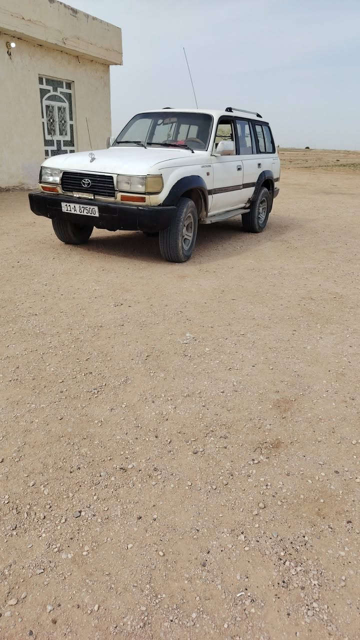 سلام عليكم لاندكروز البيع موديل 92 رقم بغداد نكليزي  سياره مكفوله محرك وكير ففيتي السعر 60وبيها مجال رقم صاحب سياره ***********اني مكلف بنشر
