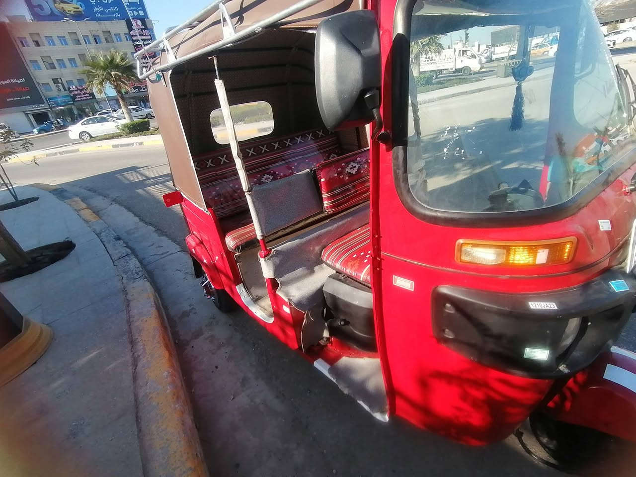 اسلام عليكم تكتك مال جناي موديل ١٨ رقم كربلاء تكتك خير من الله مكينه ناعمه مصبوغه عام السعر ٤و٩٠٠ وبيهه مجال حگ الجيه *********** كربلاء حي الغدير
