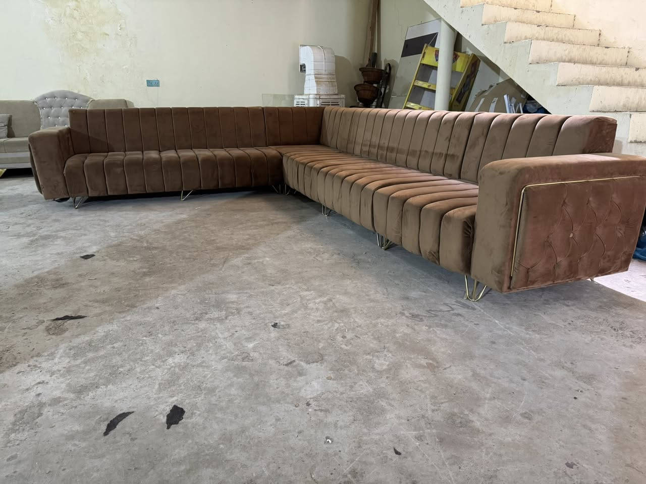 قه نه فه ي ئيل (10) نه فريه شتيكي زور تايبت شتيكي
زور زور جوان بي عيب هيج كيشي نيه نأو نيشان كه لآر 
ناو مزاد خانه كونه كه پشت مكتب ليلا قاسم 
(پيشانكاي هاوكار زه نكنه) هه ر به ريزيك ويستي تليفون
به كات به م ژماريه توش جيت هه يه بوم به نيره 
(***********)
