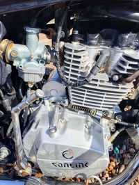 يوجد موطور البيع  السعر450 وبي مجال  تصل على الرقم 07824167078