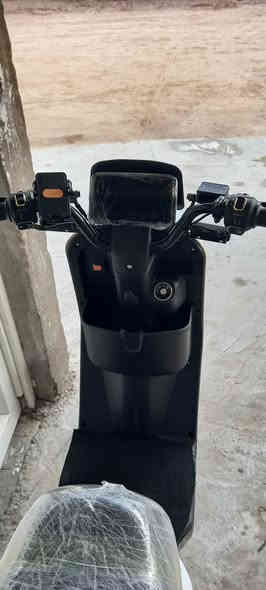 السلام عليكم ورحمة الله وبركاته 
دراجه شحن  R7 للبيع دراجه جديده بمعنى الكلمه كارتون 
موديل ٢٠٢٤ وخمس بطاريات صارلي اسبوع من أخذته 
للبيع فقط سعر ٦٥٠ وبيه مجال حق جيه
الرقم ***********
