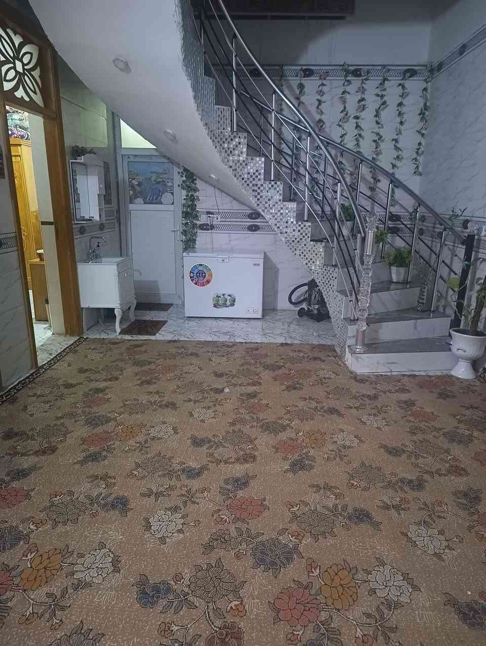 السلام عليكم بيت البيع مكان ال مراد يم مدرسة العقيله ***********
