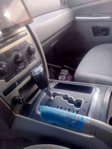 جيب 2006 مكينة 3700 تخم تاير جديد و صدر جديد رقم الألماني بغداد باسميالسعر 80 العنوان بغداد للأستفسار تواصل ع رقم هاتف ***********
