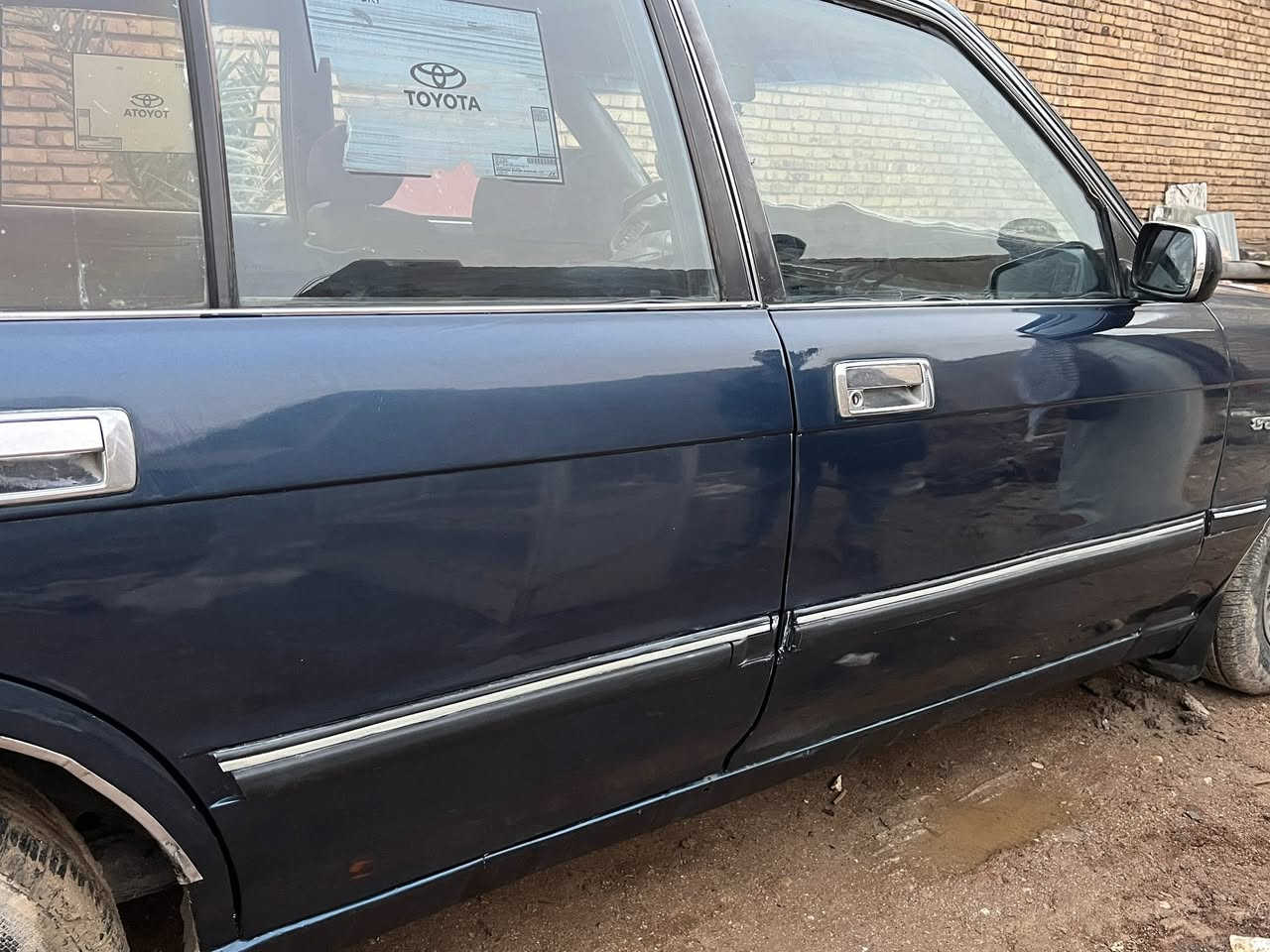 السلام عليكم سياره سيدان للبيع سياره نضيفه  كلش رقم ذي قار  وكاله عامه مكينه وكير  شرط  كهرباىيات شغاله السعر 55 وبيه مجال مكان السياره سوك الشيوخ ‭0 783 404 5968‬
