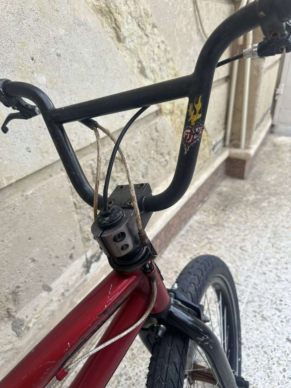 السلام عليكم
بايسكل BMX ماركة specialized نوع fuse امريكي، البايسكل والبطيخات كل قطعة مختمة بماركة البايسكل ومابيه اي قطع مبدلة
حجم 20 
تايرات ويدات وسرج مشدودات بالجديد
بريكات امامي وخلي شغال وبيه شيالات بالويل الخلفي
مابيه اي نقص ونظيف جداً ممستعمل هواية
مكاني بغداد السيدية والسعر ٢٦٥ الف


**إذا كنت صاحب هذا الإعلان وتريد حذفه لأي سبب، رجاءا أرسل رسالة إلى الدعم الفني**