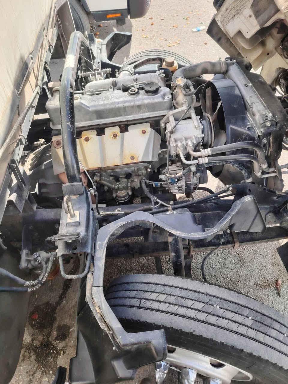 كنتر 13 لبيع مكفول كفاله عامه تخم تاير محرك بس منزله  رنك بس بيه تبخير ماتنقص السياره حيل حلوه كدامك بصوره بعد احله السعر 215 بيه مجال شي قليل رقم الاستفسار *********** المو شراي لا يدك
