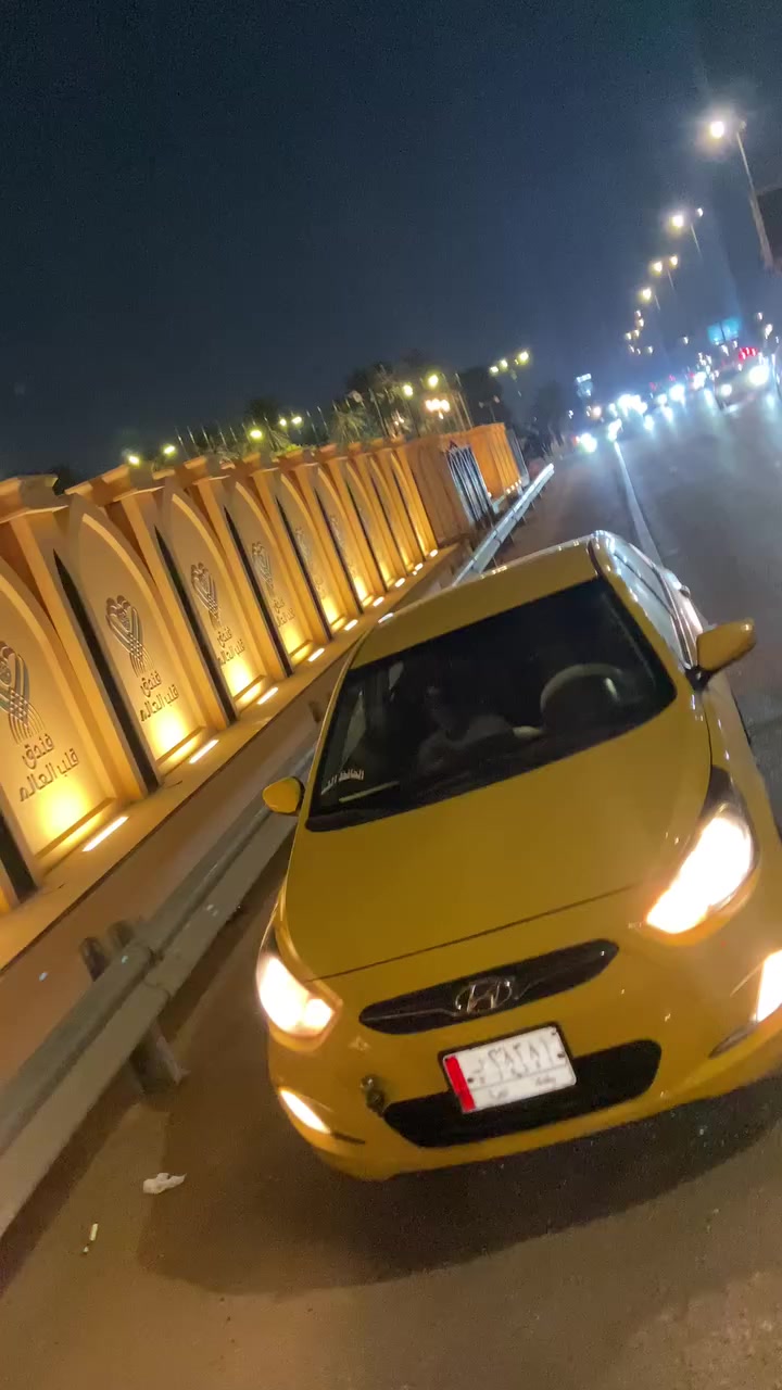 لسلام عليكم هونداي اكسنت GDiموديل 2013امريكي حادث جاملغ امامي وباقي السياره مكفول كله ليبل واحد السياره باقيه عل البصمه التحويل كاماله المعالمه مالته 
هيه غرامات كله مصفره تاخذ سياره جاهزه كبل لشارع 
مكاني :بغداد الدوره
***********
السعر ٧٥ وبي مجال
