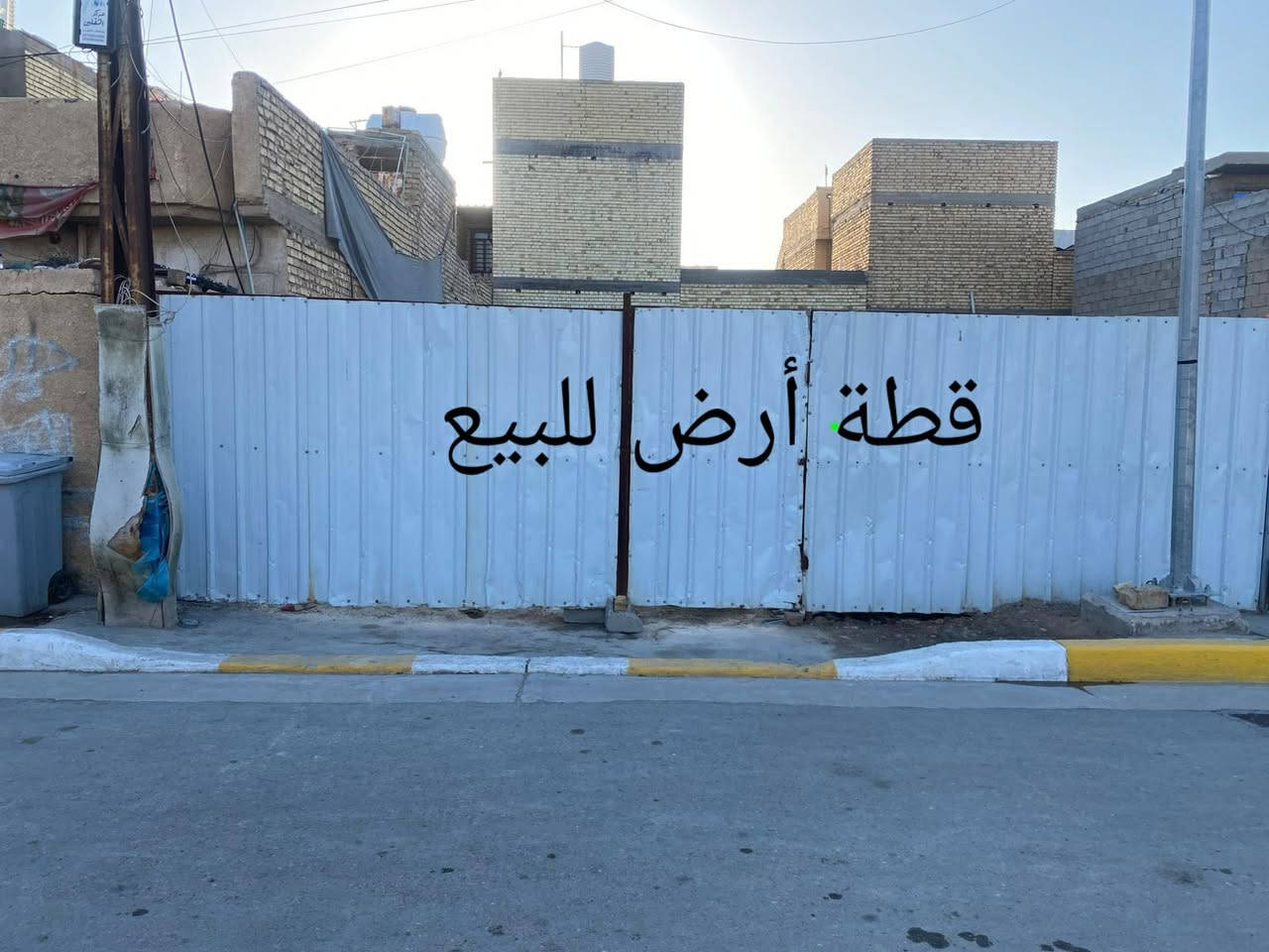 قطعة أرض مساحة 150 متر في منطقة ابوسمير ال ٢٧ الواجهه 7/5 والنزال 20 على شارع 10  كاملة الخدمات  السعر 57 رقم الهاتف ***********
