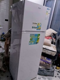 متاح ثلاجه لبيع نضيفه بشرط 16 قدم سعره 75 الشراي يتصل بي خير ويدلل‏ ‪0...