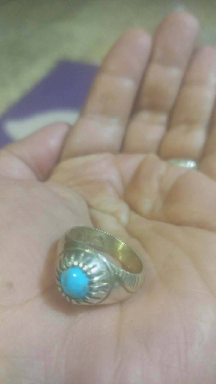 سلام عليكم للبيع محابس زوعة حيه وداودي احمر و عقيق اخضر مكتوب آيات قرآنية وجزع ابيض فيروزي نيشابوري ناعمه كل محبس وسعره فضة عيار 925
#يوجدتوصيل كافة محافظات العراق
#بدون مراوس


**إذا كنت صاحب هذا الإعلان وتريد حذفه لأي سبب، رجاءا أرسل رسالة إلى الدعم الفني**