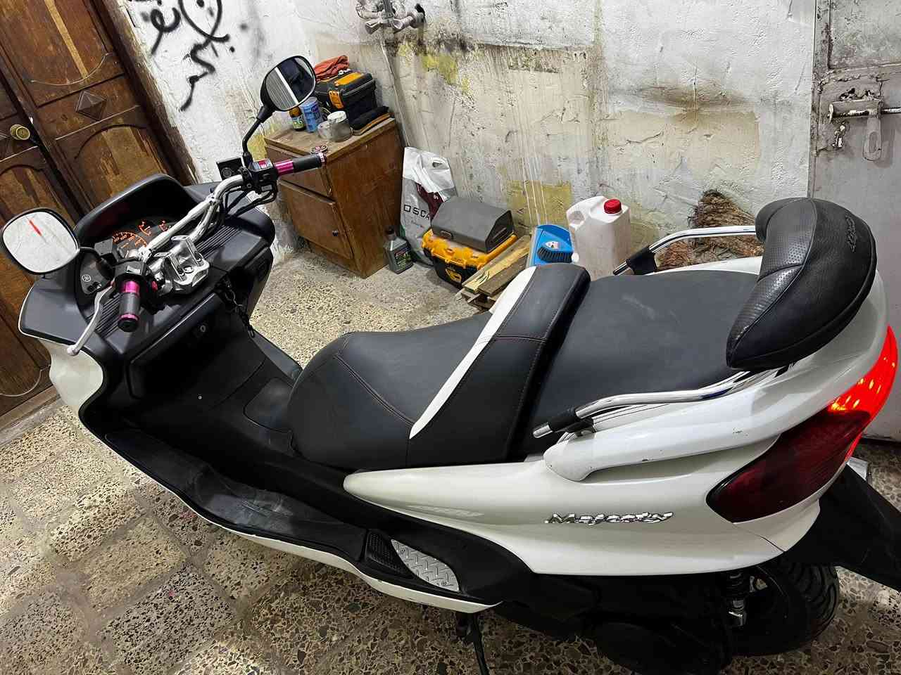 دراجه ماجسته بلاديه البيع السعر 900 المكان البياع شرطه الخامسه رقم ***********الاتصال على هذا رقم
