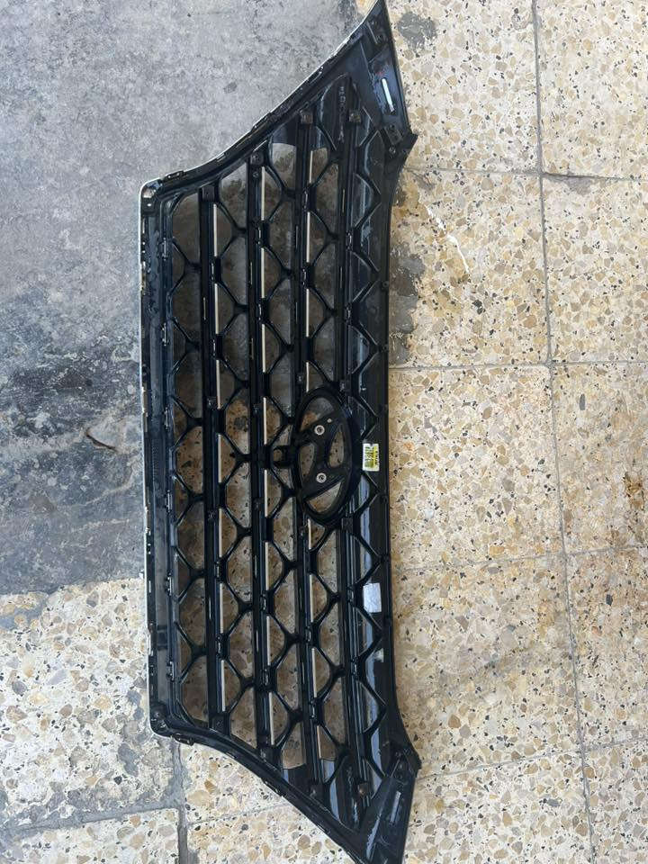 سلام عليكم شباك سياره سنتافي يرهم 2019و2020 شباك وكاله بي كم كلبسه طاگه مثل مموضح بس ينشد طبيعي ع السياره اعلى سعر أبيع ماعندي توصيل عنوان بغداد الشعله ومتواجد. واتساب ***********
