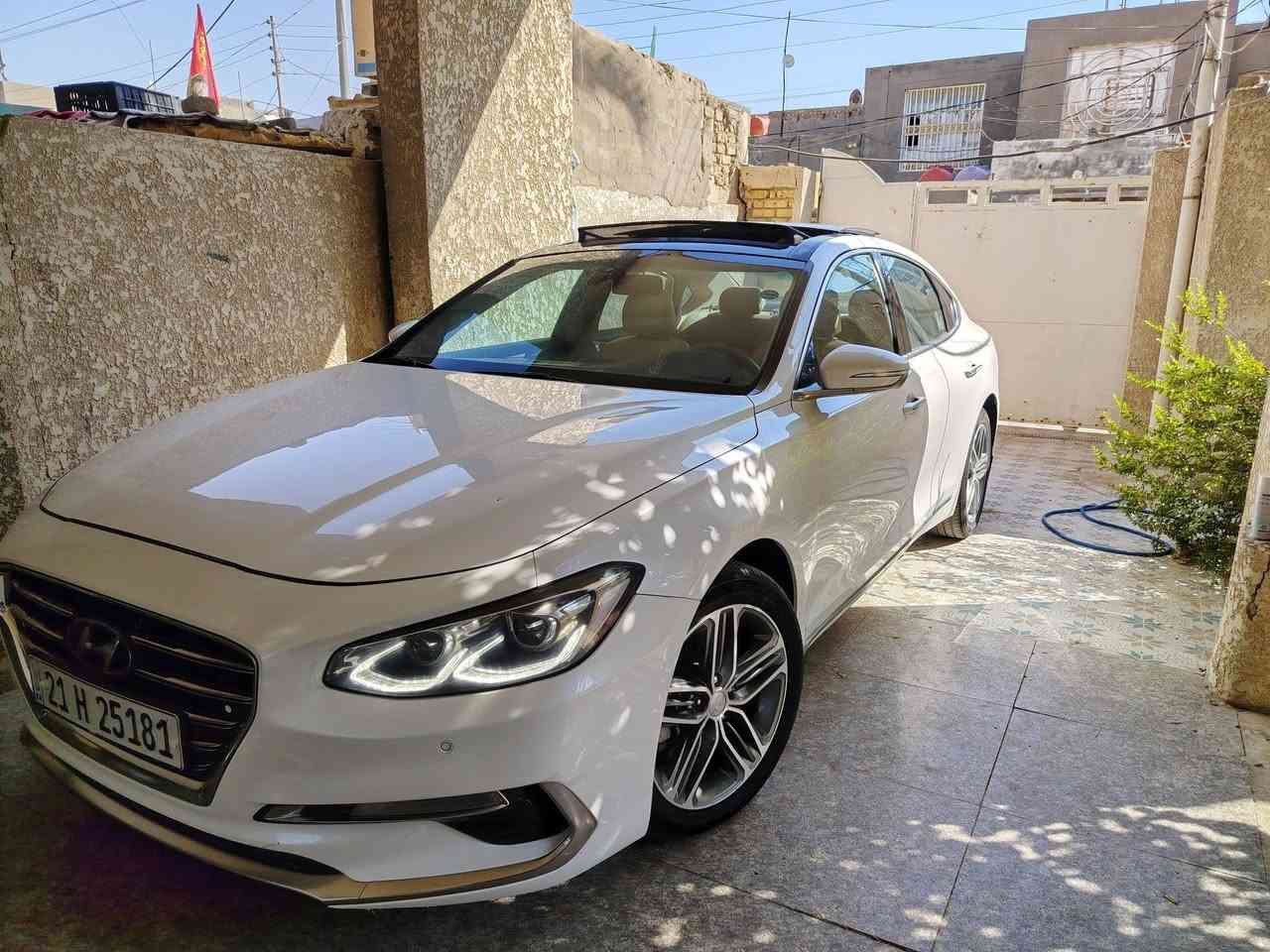 ازيرا 2018 خليجي فول مواصفات ١ع١ رقم سليمانية السيارة كلش نظيفة وعليهة ادامة كاملة حدادية تايرات بلكات مجاول بخاخات كلة جدد توهن بيهة باب كلير فقط بيهة كتاب تضليل شمالي سنوية 
بنراما
٤بصمات
غرفة بيجي جلد
بردات خلفة
شاشة كار بلي
حساسات امامي خلفي
مري ترحيب
جنطة ترحيب
وبعد هواي مواصفات بيهة مال الفول
مكان السيارة ديوانية ***********
