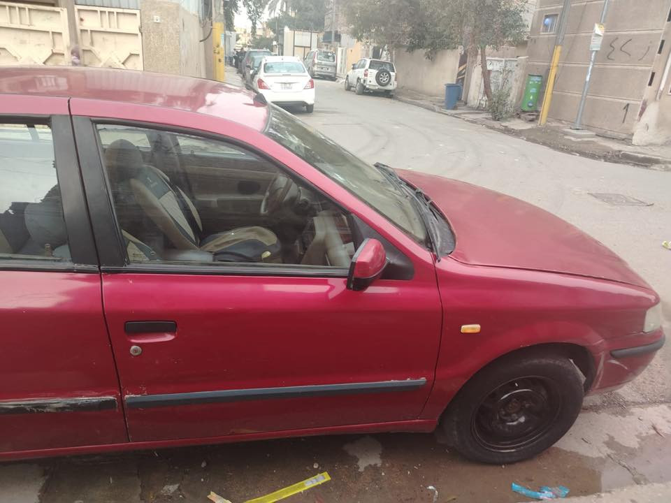 السلام عليكم سمند للبيع موديل 2012 سياره كلش نضيفه بالحقيقه احله من الصور ضرره جاملغ خلفي ومصبوغه حزام جماليه مكينه وكير مكفولات وحديده جديه وتخم تاير جديد سعره 35 وبيهه مجال مكان صاحبهه الدولعي خلف مستشفى الدولعي رقم صاحبهه***********رقم الهاتف
