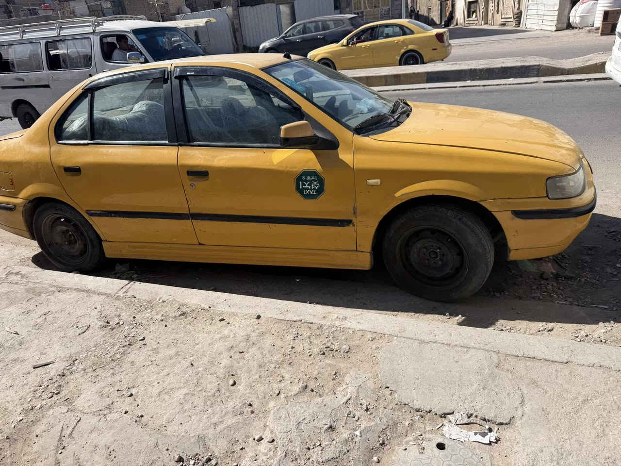 موديل 2011 سعر 26 وبيه مجال حك جيه مصفره هيه وغراماتًًً ***********
