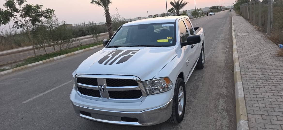 دوج رام موديل 24 مواصفات SLT
محرك حجم 6 سلندر مرقمه بغداد باسمي 
كير ماوس 
كامره خلفيه دواره 
فول تحكم ستيرن
هيتر بالمرايه  
ويل كب كروم حجم 20
سياره جديده حادثها بدون دواخل ويرباك وتبديل 
ماشيه 21 
بيع او مراوس بسياره اقل 
مكانها الديوانيه للاستفسار الاتصال عل الارقام 
*********** واتس اب
***********
