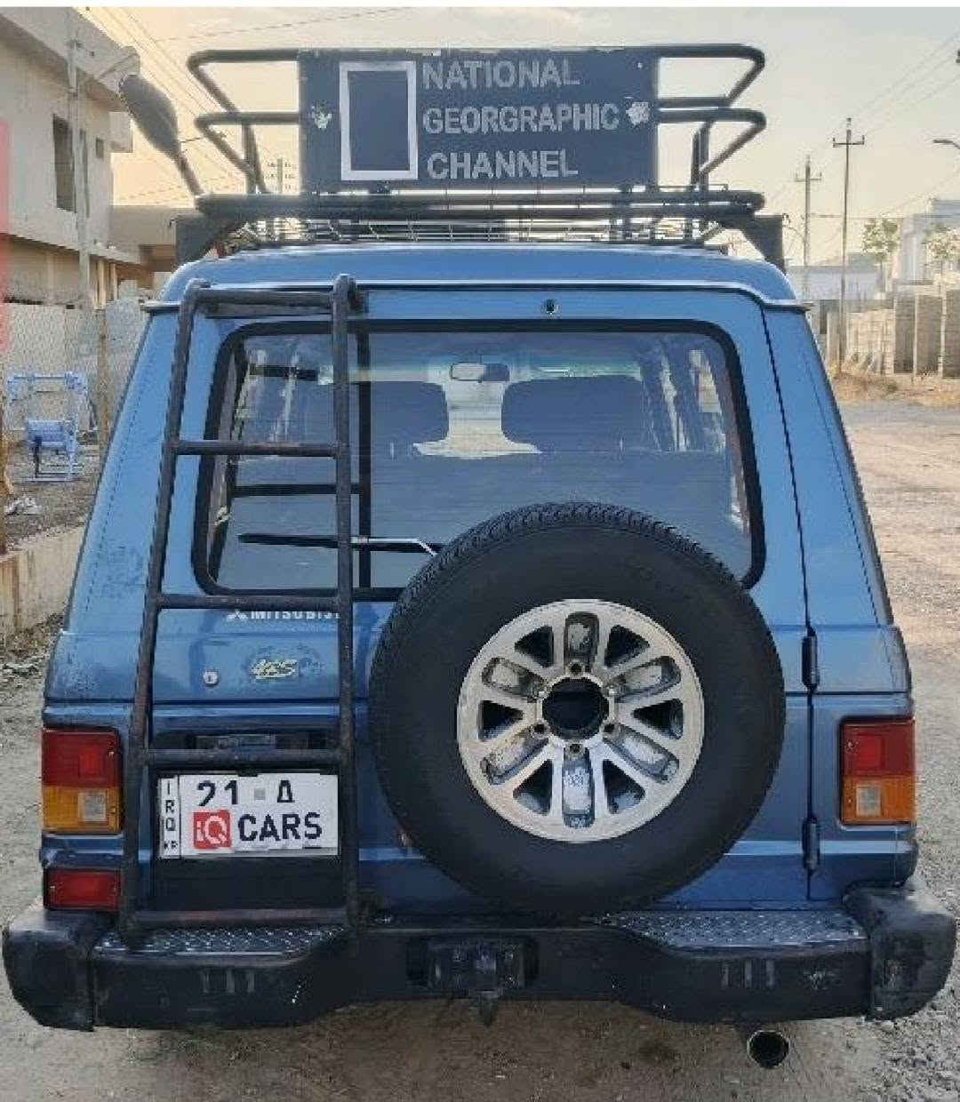 باجيرو 1990 
گير محرك بلاد جدد 
4x4 شغال 
جام كهربائي 
سقف سلايد
كهربائيات كلة شغال 
*********** كركوك, العراق

