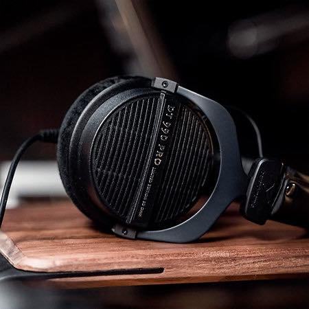 Dt 990 pro black edition 250 ohm 

مستعملة نظافتها 100% 

175,000 سعرها 

التوصيل مجاني 

اني مشتريها من امريكا ، مو راجع مال امزون.


**إذا كنت صاحب هذا الإعلان وتريد حذفه لأي سبب، رجاءا أرسل رسالة إلى الدعم الفني**