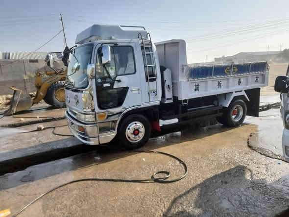 السلام عليكم هينو انكر للبيع مكفوله موديل ١٩٩٥ قلاب بلادي مكينه وكير مكفولات مكاني واسط ورقم واسط انكليزي الاستفسار اكثر اتصل على رقم ***********
