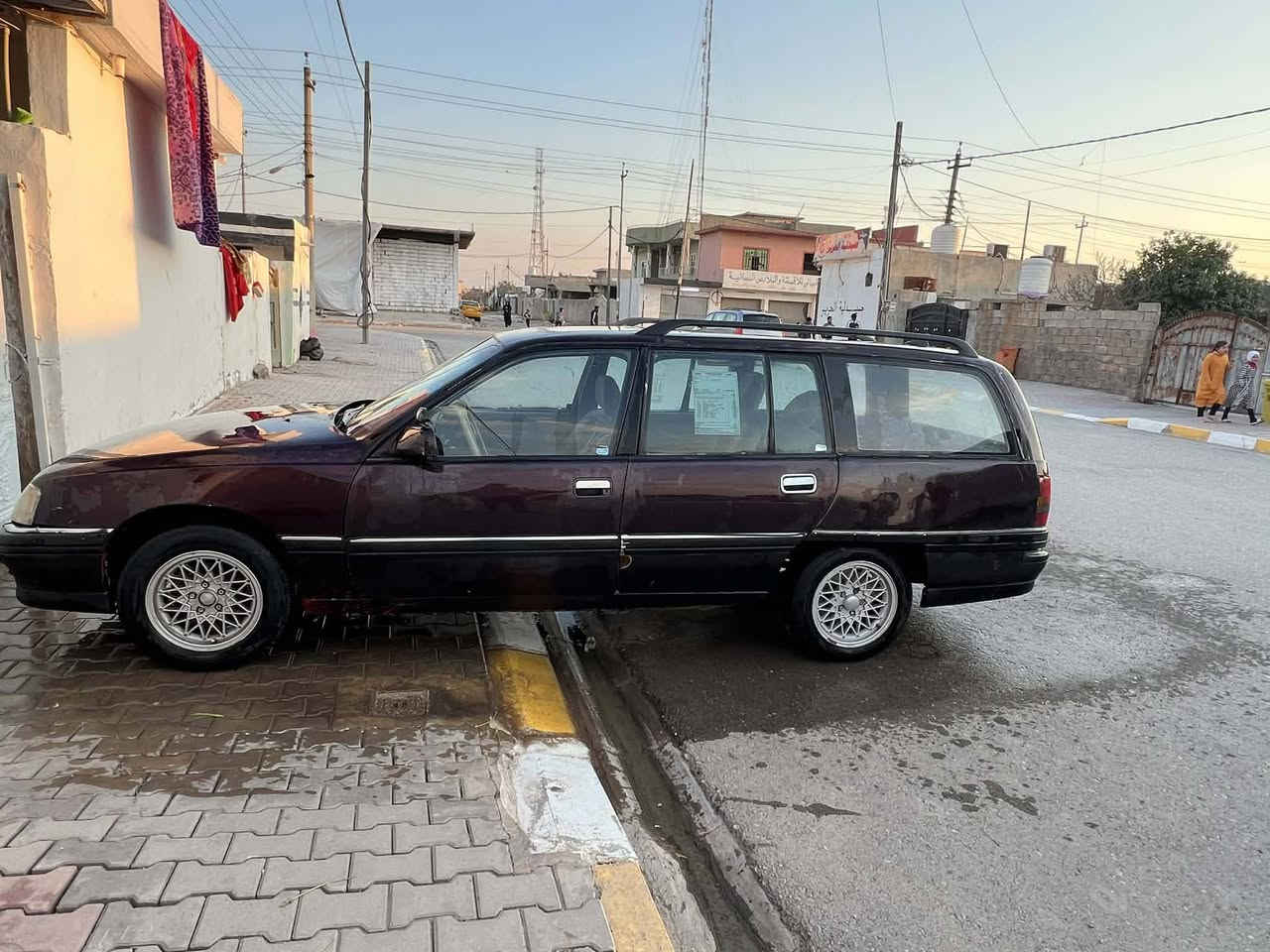 للبيع اوميكا استيشن لون باذنجاني بيها جلح سقف سلايت گير عادي موديل 92 مشروع وطني سنويه جديده لحد ٢٨ رقم كركوك الماني دفتر بانزين بيها حجم 20 بلادي ويل كروم بلادي شمسي المحرك والگير والأكسل شرط اربع تايرات أخو الجديد صدر شرط باتري جديد كهربائيات كلها شرط والظفيرة جديدة فقط بيه طخه من كدام جاملغ طرف سكن صاحب السنوية في كركوك شرط التحويل السعر (25)بيه مجال الاتصال على الرقم  ***********
