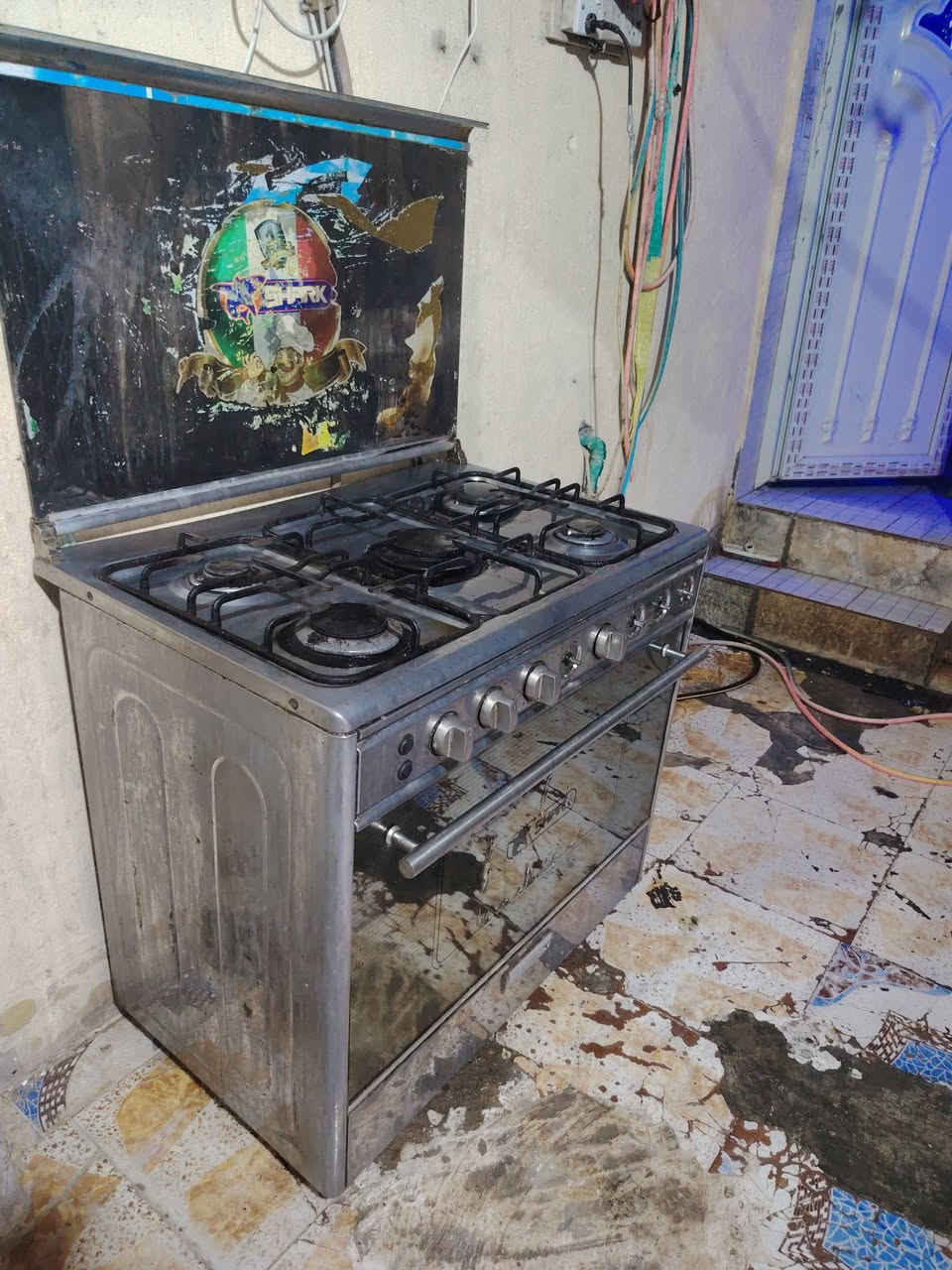 السلام عليكم طباخ للبيع يرادله ادامه بي عينين يشتغلن والفرن شغال يرادله ادامه 3 عيون طافيات  المكان ناصريه مركز السعر 100


**إذا كنت صاحب هذا الإعلان وتريد حذفه لأي سبب، رجاءا أرسل رسالة إلى الدعم الفني**