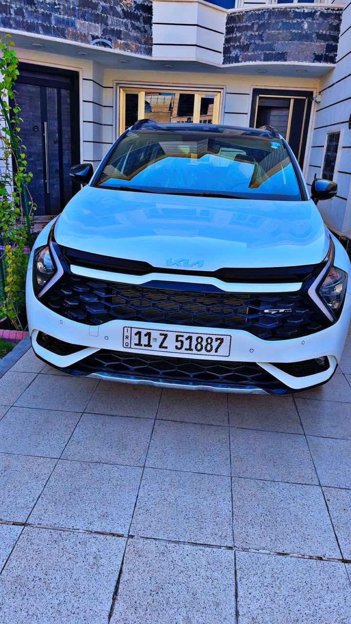 السلام عليكم 
سبورتج 2025 (GT line)جي تي لاين
موصفاتها معروفه 
السياره خليجيه 
ماشيه 4000فقط اخت الزيرو 
السياره مكفوله ماعدا الجاملغ الخلفي 
طخة  وباقيه على وضعها بدون تصليح 
السياره باسمي 
السعر 228$
العنوان بغداد /حي الاطباء 
الهاتف ***********
