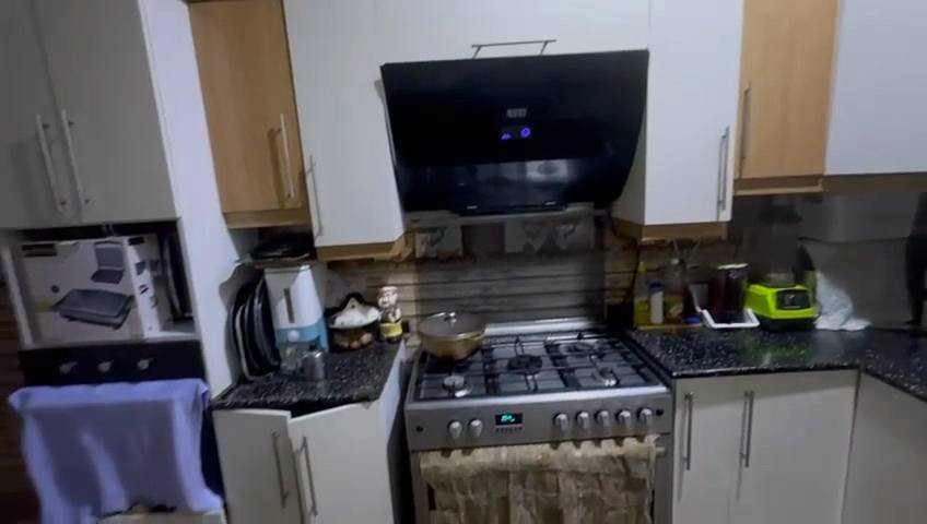 مطبخ تفصال MDF
طوله 14 متر
شغل شركة اسطنبول
مفتوح تجي تحمله وتروح
السعر مليون ونص


**إذا كنت صاحب هذا الإعلان وتريد حذفه لأي سبب، رجاءا أرسل رسالة إلى الدعم الفني**