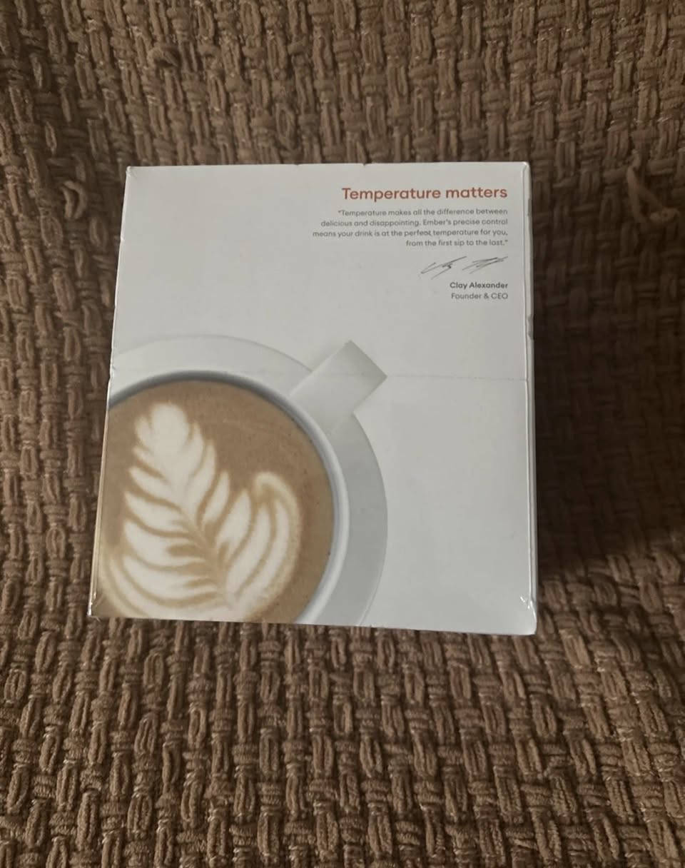 🔥☕ كوب Ember الذكي – تجربة قهوة مثالية! ☕🔥

✨ ودّع القهوة الباردة!
مع Ember Smart Mug 2 راح تستمتع بمشروبك بحرارته المثالية من أول رشفة لآخر رشفة 😍

🔸 يحافظ على درجة الحرارة حتى 90 دقيقة
🔸 تحكم كامل عبر تطبيق الموبايل 📱
🔸 تصميم أنيق وفخم يناسب البيت والمكتب
🔸 سعة: 295 مل (10 أونصة)
🔸 مع قاعدة شحن مرفقة 🔋

💡 مثالي لعشاق القهوة والشاي ☕
🎁 خيار رائع كهدية مميزة

📦 المنتج جديد وجاهز للتسليم


**إذا كنت صاحب هذا الإعلان وتريد حذفه لأي سبب، رجاءا أرسل رسالة إلى الدعم الفني**