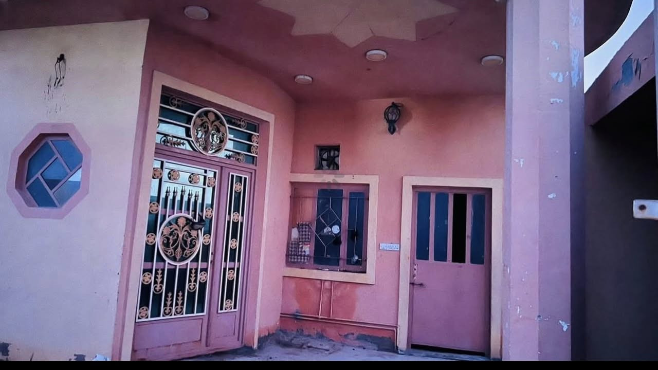 دار للأيجار
في الأنبار فلوجة حي المختار قرب جامع حجي نعمه 
بيت مساحة 300م مكون من 
كراج سياره ومطبخ وستقبال وصاله 
وغرفتين نوم كبيره ومناور ثنين وصحيات 
ارضيه صبة بيت جديد ما متعوب ومرتب مال عائلة علا كد حالهم 
سعر الأيجار 225 الف 
للأستفسار ↪️
***********
***********
