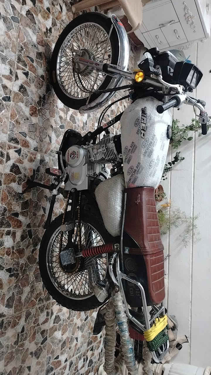 تايكر 21 للبيع صفر محرك ما مفتوح شرط كهربائيات كامل دراجه مسطره اي عيب شلعه ومعدل صالنصه صوت شراي تعال خاص او خابر مكاني واسطي وهاذا رقمي ***********
