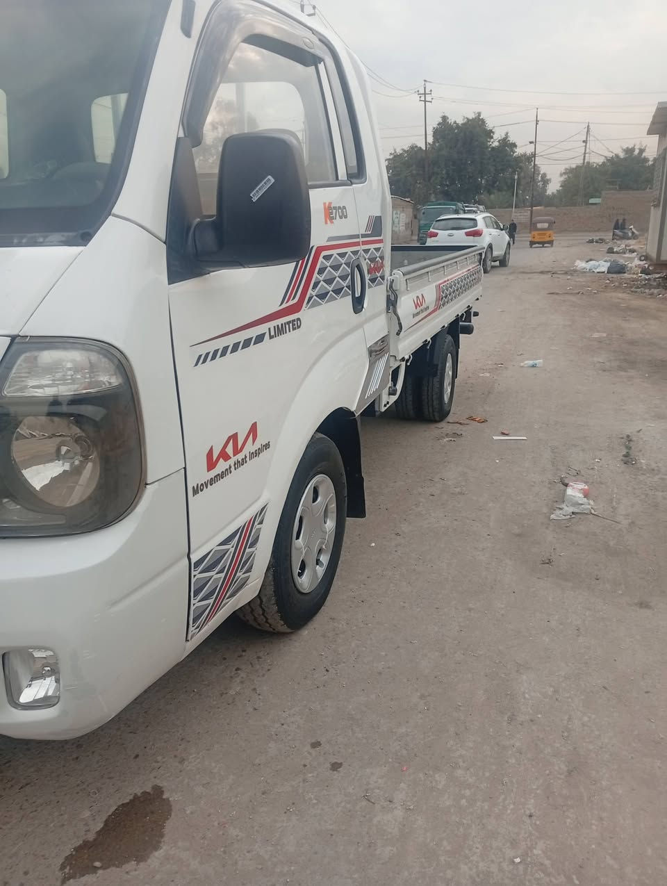 سلام عليكم كيا حمل البيع موديل 2014رقم واسط انگليزي سنويه 2030 مكينه وگير واكسل وحداديه وشاصي وتخم تاير و كهربائيات ومكفوله من حادث وصبغ قليل جدا والعنوان السياره بغداد الشماعية حي السفير والسعر 98ورقه واتصال على هذا الرقم *********** اني مكلف بالنشر رجاءا بدون تعليق رحمه لواديكم شكر للجميع
