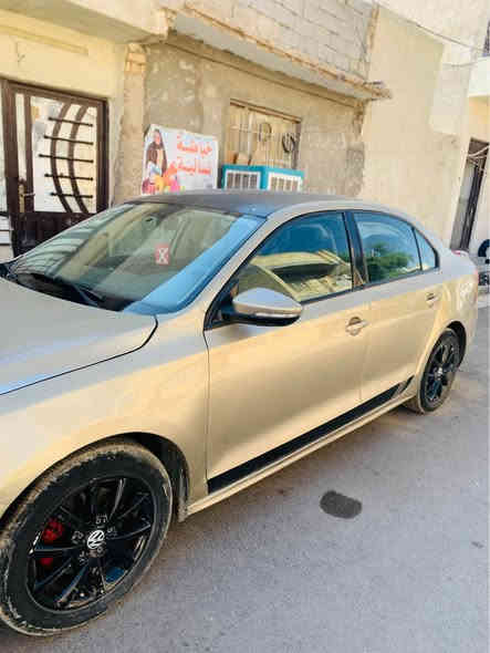 السلام عليكم ورحمة الله 
من رخصة الادمن المحترم ❤️
سيارة فولكس واكن جيتا 2011 لون ذهبي
السيارة ماشية 142 الف حقيقي
مكينة 2000 تنفس طبيعي خليجي
كير مكينة بالجيس لوك ومكفول
مواصفات اعتيادية شاشة كامره اشاير بالمري منضومة زينون 
باتري وتخم تاير جديد 
السيارة الكشر غير مكفول بيها معجون 
السنوية لنهاية ال2027 رقم بغداد
السعر المطلوب 74 وبيها مجال بسيط❤️
مكاني بغدادالمنصور او حي الفرات
للاستفسار *********** او *********** بغداد
