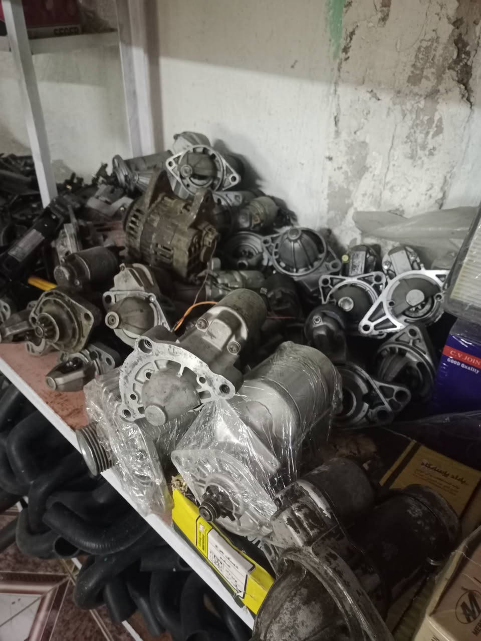 السلام عليكم ورحمه الله وبركاته 
تفصيخ راسم أبو محمد إيشي تحتاج موجود 
العنوان بغداد أبو غريب الزيتون 
كنبريسر على ظمان 
***********
