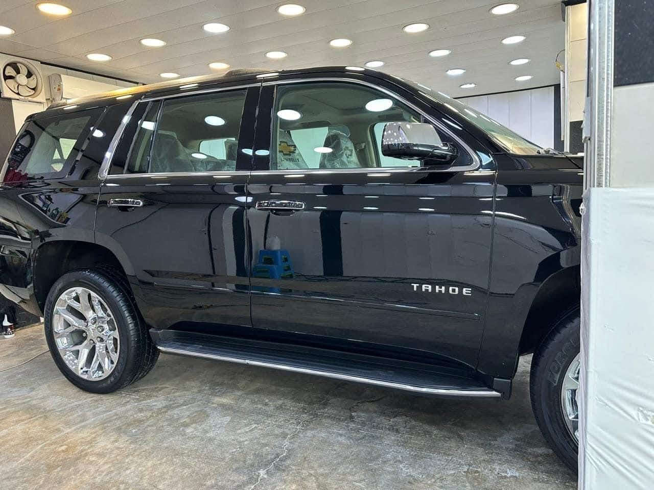 تاهو 2019 بريمير  
رقم بغداد  مشروع وطني تحويل ثاني يوم 
ماشيه 89mi فول مواصفات ١/١
٨سلندر
سلايد(فتحة قمارة)
كراسي جلد اصلي
كراسي اثنين كهرباء
كراسي هزار(عند اقتراب السيارة من اي شي)
كراسي خزن(ميموري)
كراسي(تدفئة+تبريد)
كراسي خلفية كهرباء
كراسي خلفية تدفئة
تبريد خلفي شاشة
شحن الهاتف لاسلكياً
ثلاجة 
رادار
سائق آلي
كروس سرعة
داتا شو DATA SHOW
خمس بصمات
فول تحكم استيرن(جهتين امامي+جهتين خلفي)
استيرن كهرباء
استيرن تدفئة
شاشة عرض الاعطال
صندوك كهرباء(شفط)
نظام السير على الخط
دبل حساس(امامي+خلفي)
نظام تحكم بمستوى الضوء الداخلي
مانع تزحلق
پدل كهرباء(تحكم كهربائي بالبريك والبانزين)
نظام فتح الابواب لاسلكياً
فور ويل
شاشة امامية كبيرة اصلية
شاشة خلفية DVD اصلي
كامرة خلفية اصلية
تشغيل عن بعد
قاصة سرية
اشارة بالمري
مري كهرباء(شفط)
#نقطة_عمياء
لايت عدسة زنون
لد امامي
سستم_صوت _BOSE
داتاشو كبيره 
كيجات ديجتال متغيرة
مكان السياره  بغداد الامين ثانية 
موصفات لبريمير بعد معروفه هيه اعلى شي
للاستفسار *********** 
* السيارة ناقصهة سيرفز يعني ادامه فقط 
السعر 400$
