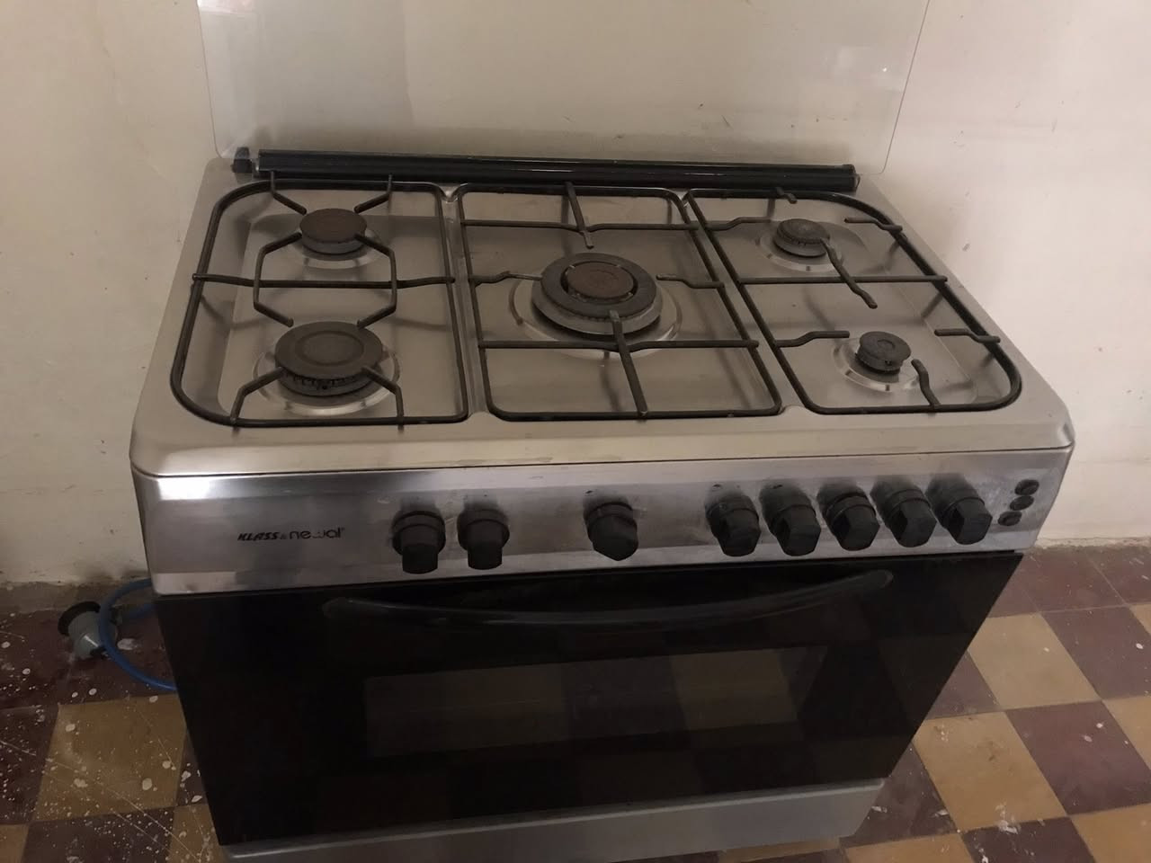 طباخ نضيف اخو الجديد خمس عيون للبيع الشراي يجي خاص يدلل


**إذا كنت صاحب هذا الإعلان وتريد حذفه لأي سبب، رجاءا أرسل رسالة إلى الدعم الفني**