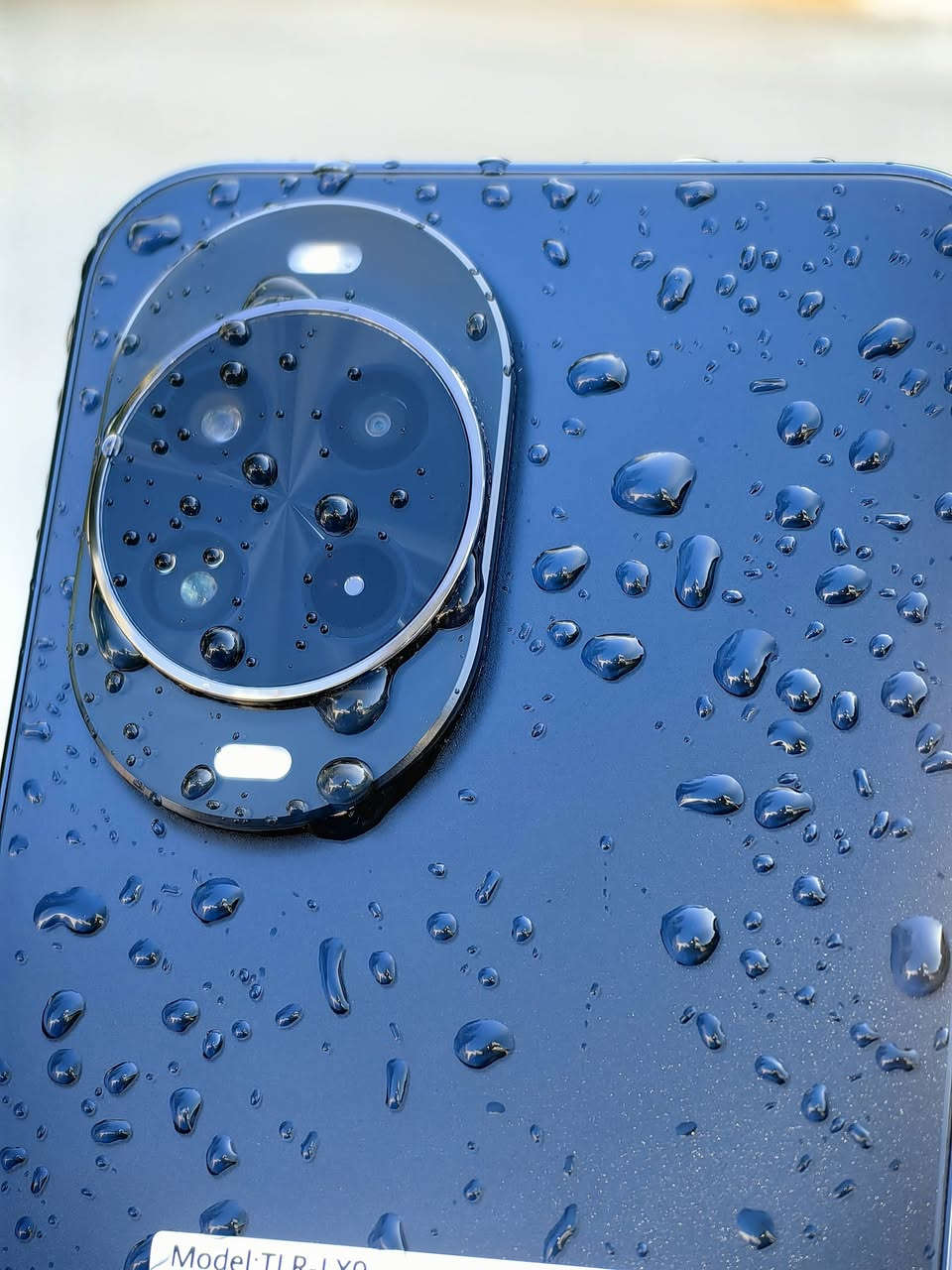 Huawei nova 14
هواوي نوفا 14 
ذاكرة 256 عشوائي 12+3 
معالج كيرن 8000 
شاشه اوليد 120 هيرتز 
كاميرات مميزة 50+12+2 يدعم 4كي 
اماميه 50 يدعم 4كي 
سماعات ستيريو 
الهاتف مضاد للماء والغبار بمعيار ip65 
بطاريه 5500 بقوة شحن 100 واط 
هاتف مستخدم اقل الشهر ملحقات كارتونه وحافظه نقص شاحنه 
للمراوس او بيع


**إذا كنت صاحب هذا الإعلان وتريد حذفه لأي سبب، رجاءا أرسل رسالة إلى الدعم الفني**