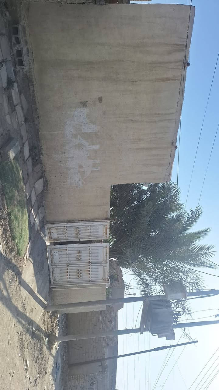 بيت للبيع نزله الئه ابو فياض مقابيل مجمع السكني قريب ع مدرسه الطرابلس البيت قاطين
مساحه البيت 300 وبيه وصل تطويب.
السعر 125 قابل لتفاوض
الرقم ***********
