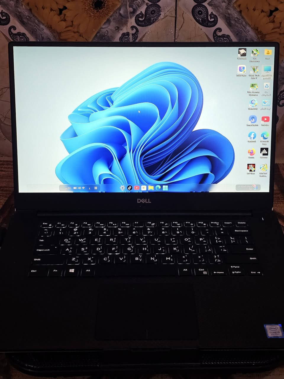 اللابتوب فئة ورك ستيشن Dell5530 مال العاب وبرامج ثقيله وهندسة 
Dell precision 5530 (workstation)
i5 8400 H
Ssd 512
  Nvidia quadro
 p1000 4GB
كرت شاشة خارجي يفتج 4  وداخلي 8 يفتح
  المجموع 12 جيجا
نسبه النظافه 95%
رام 16 والهارد 512 
واتساب ***********
