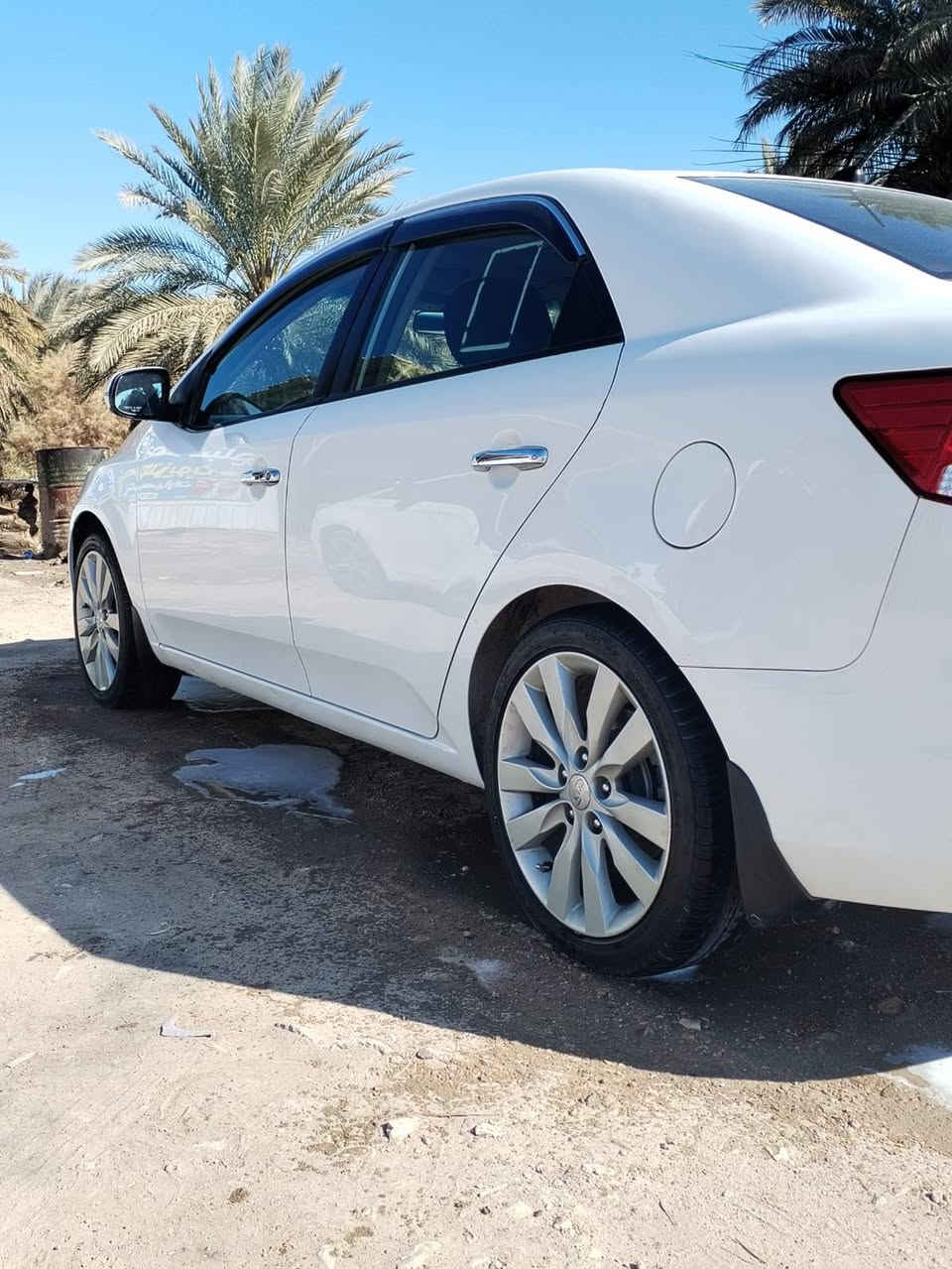 سلام عليكم للبيع كيا سيراتو 2012 مكينه 1600 دكشن عالي. سياره مكفوله من الصبغ والضربه والتبديل واحلا من الصور كير مكينه حداديه تخم تاير خير من الله رقم سليمانيه انكليزي هزه وسنويه جداد تحويل ثاني يوم السعر 120 وبي مجال للشراي يتصل وبي خير ويدلل 
الرقم ***********
***********
العنوان بابل الحله اثار بابل
علما لا اتواجد علئ الفيس مكلف بل نشر
