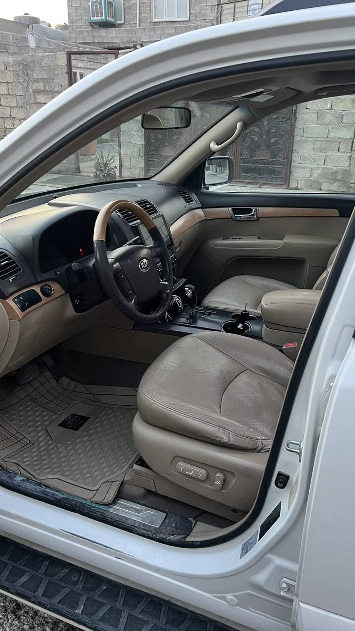 كييا مهافي 2014فول فول دوو پارچه ي سبوك بئ ژوري 178هه زار رويشتويه به ناوي خومه  گيرو مه كينه ي به شه رت مه كينه ي نه كرايته وه مه سره في تيدا نييه سعر160رقم***********
