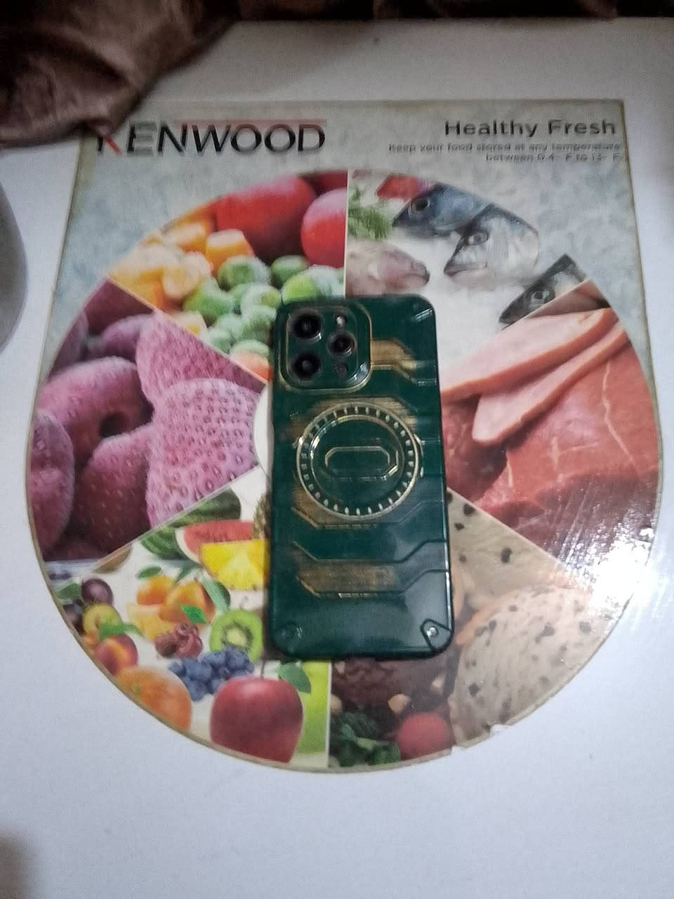 السلام عليكم متاح جهاز ردمي  البيع جهاز نظيف ذاكر ه 256 بس الظهر بي فطر بصيط السعر 75 ردمي 12 وهذ رقي *********** مكاني خاجيه
