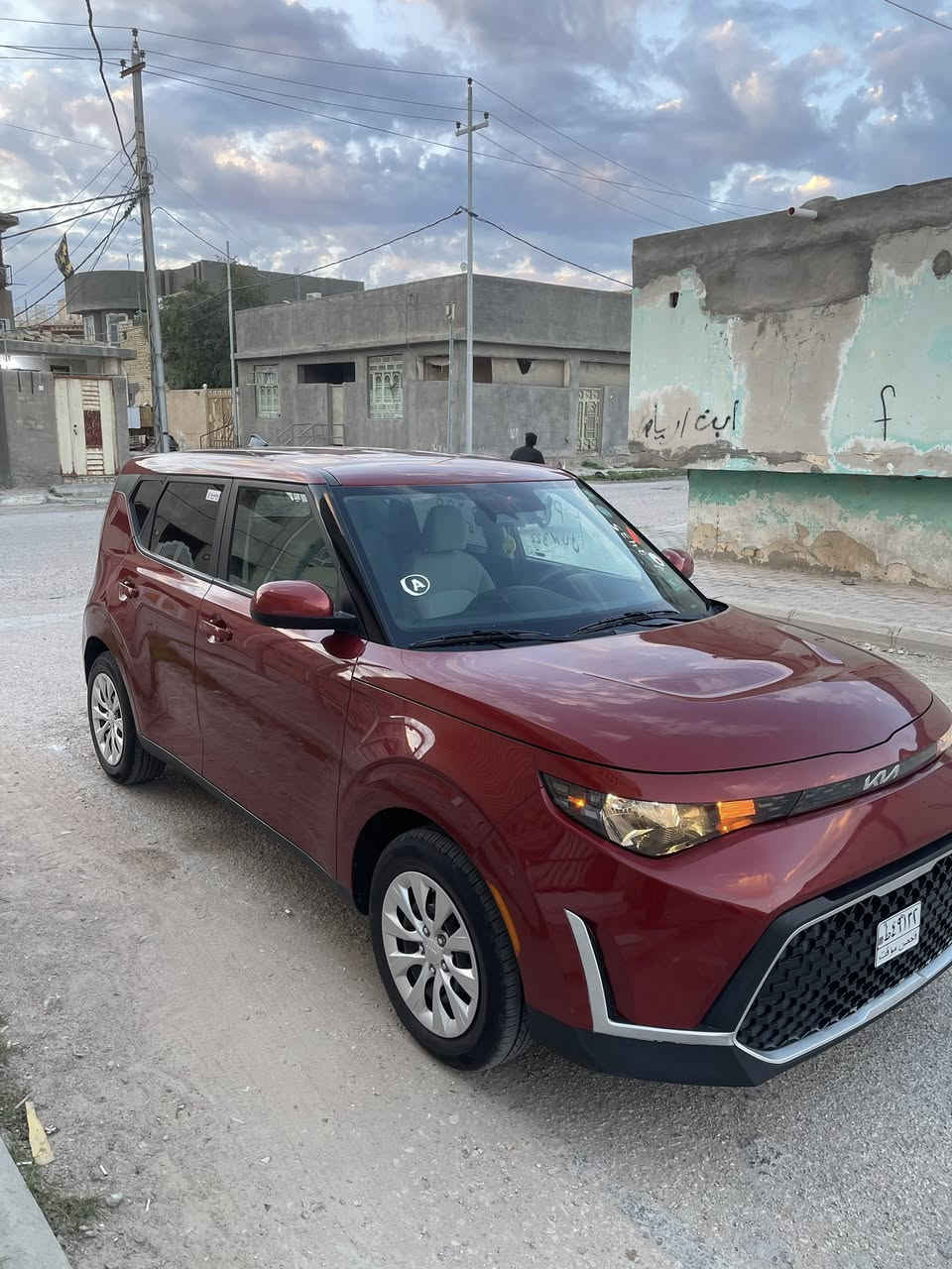 السلام عليكم كيا صول موديل ٢٠٢٣ بدون رقم منفيس باسمي تترقم اي محافظه السياره كفاله عامه فقط بارد بلجاملغ الخلفي كفاله من كلشي السياره كارتون ماشيه ١٩ الف السعر. ١٤٢ وبيه مجال. 
للاستفسار. ***********

