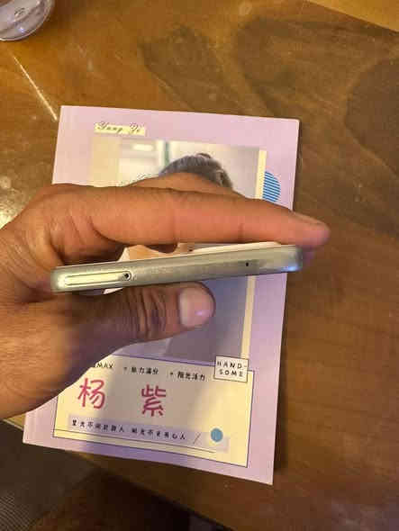 السلام عليكم جهاز A73 لبيع
ذاكره 256 جهاز نضيف لا مصلح ولا مفتوح 
دبل سيمكارت سعره 225 
مكان بياع ***********
