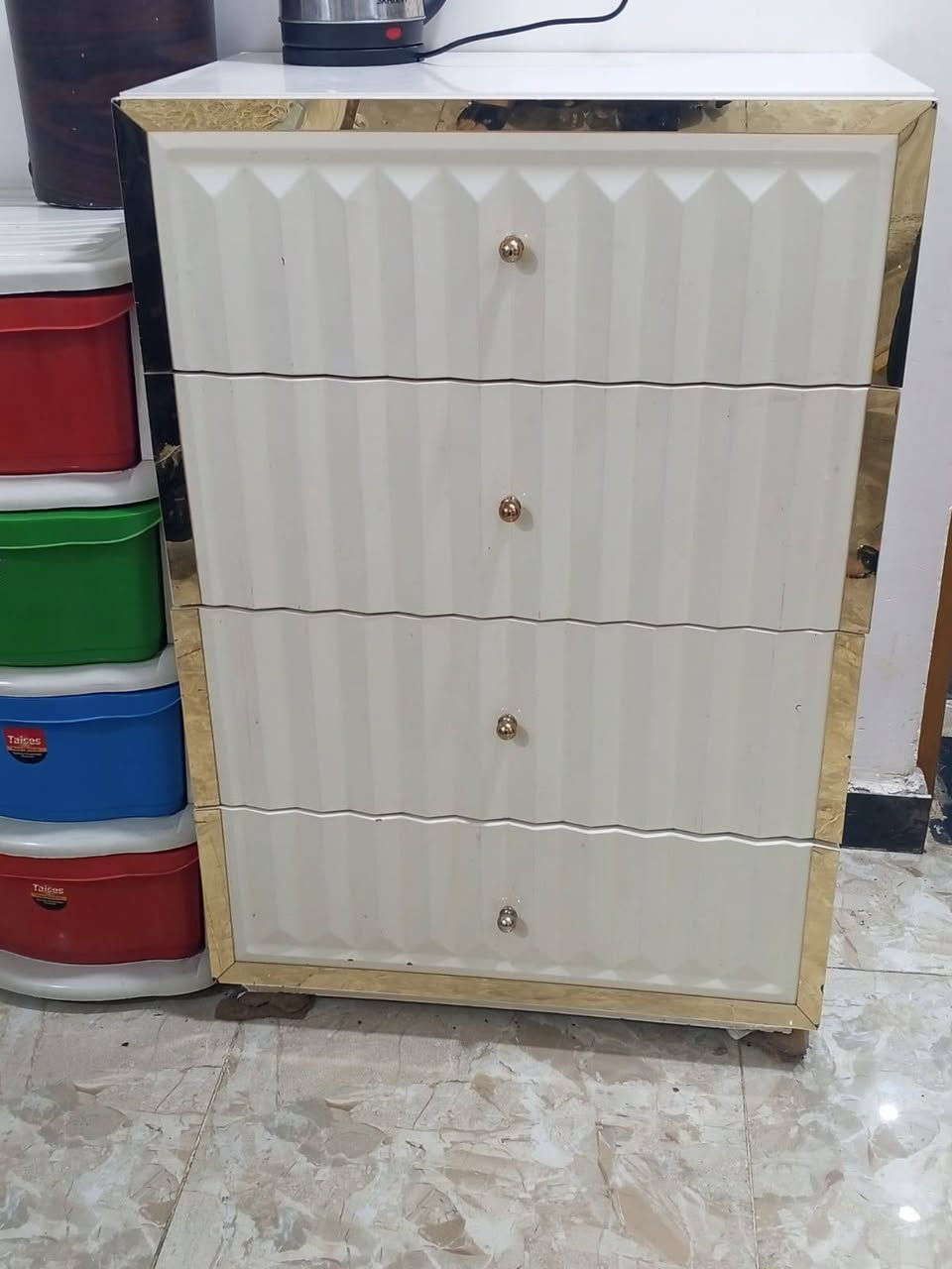 السلام عليكم
غرفه نوم للبيع 9قطع نضيفه كلش سعره 650وبيه مجال مكانه نجف


**إذا كنت صاحب هذا الإعلان وتريد حذفه لأي سبب، رجاءا أرسل رسالة إلى الدعم الفني**